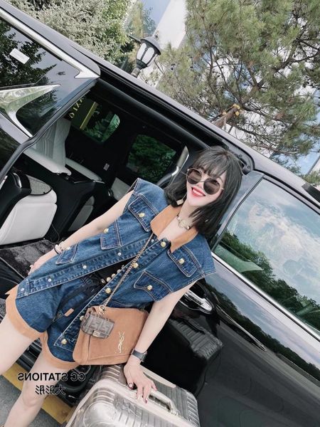 

women's vests deston european station goods 2021 autumn and winter metal buttons sleeveless loose denim vest waistcoat, Black;white