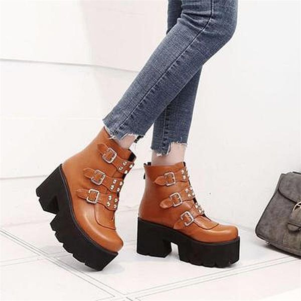 

boots 2021 women's autumn winter locomotive cool round head muffin thick bottom, Black