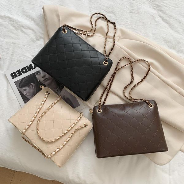 

2021 autumn korean bag female winter and wave new net red version of wild messenger the ins soft same texture icusv