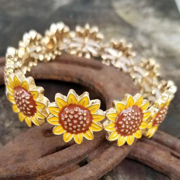 

charm daisy flower bracelets delicate white sunflower bangle women simple temperament daisy bracelet fashion jewelry, Golden;silver