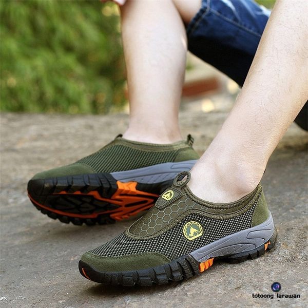 

breathable men shoes outdoor non-slip sneakers wear-resistant sports shoes 06
