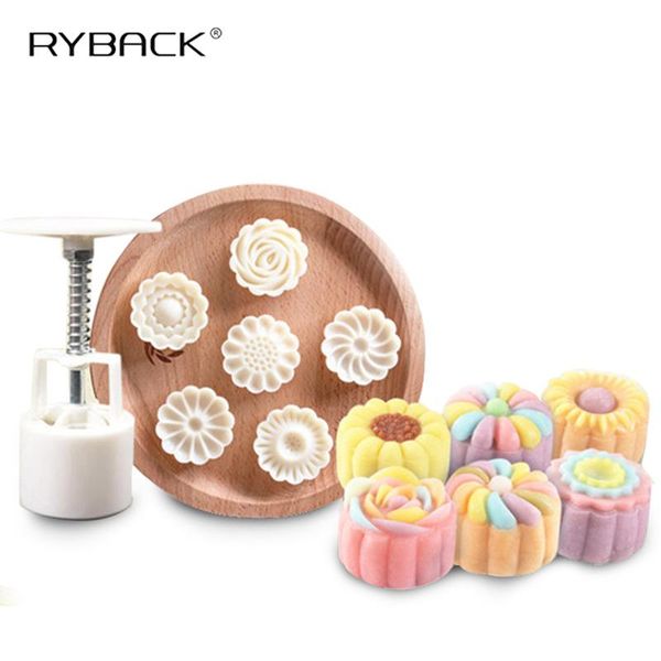 

baking & pastry tools 7pcs set 3d moon cake mold 1 hand press with 6 flower shape 50g mid autumn arch moulds bread cookies maker