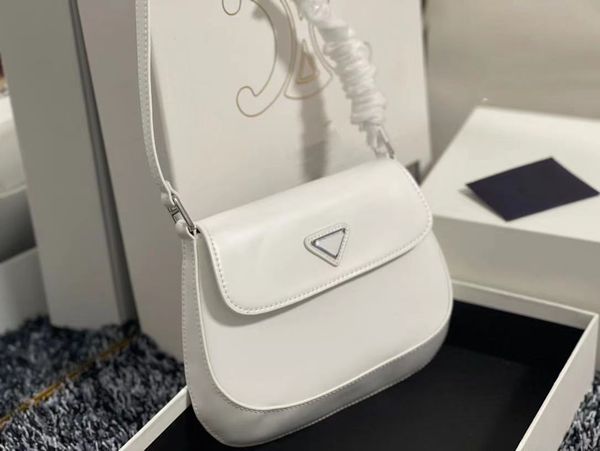 

handbag women luxurys designers bags 2021 crossbody bag ms clamshell packages leather backpack o purse zhouzhoubao123