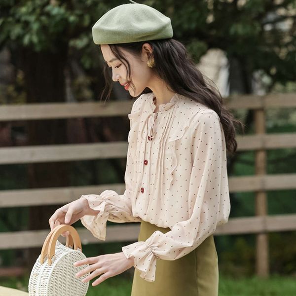 

2021ear edge stand collar women's design small wave point horn sleeve chiffon shirt, White