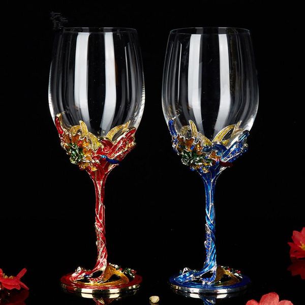 

luxury exquisite lead-crystal glass wine glass festive party dining beautiful goblet red blue couple cup
