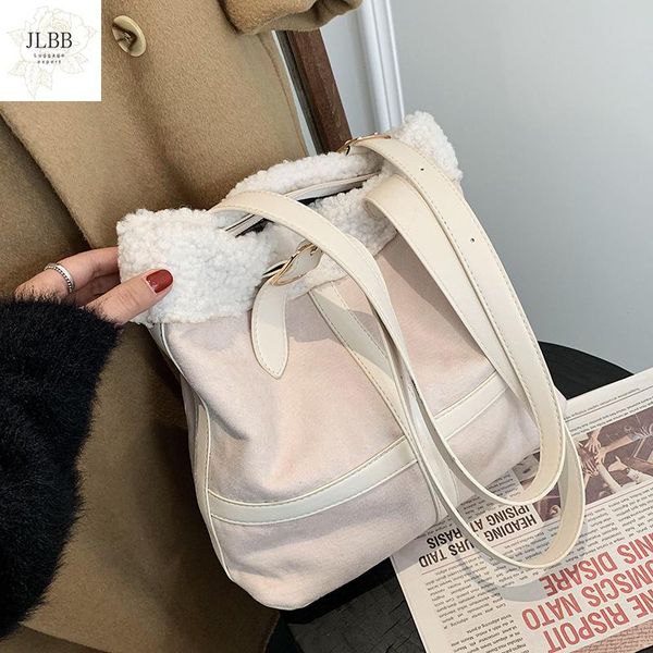 

fashion lamb wool women shoulder bags designer plush handbags luxury faux fur large capacity totes cute warm big purses 2021 sac