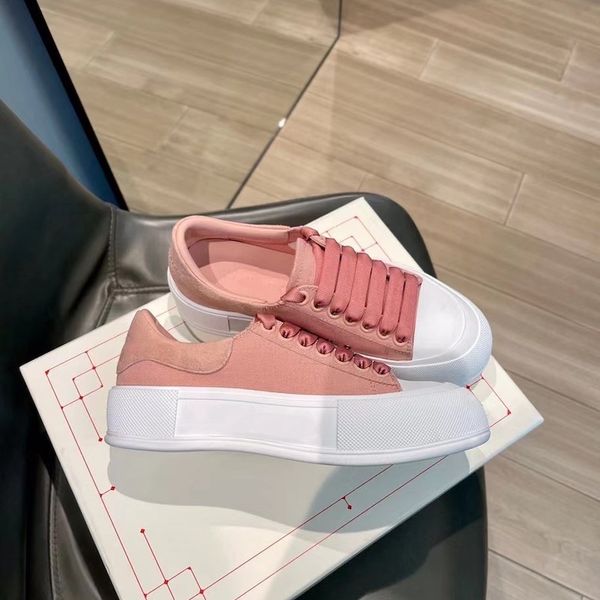 

2021 women canvas sneakers lace-up deck plimsoll with a thick rubber sole suede runner trainers casual shoes dress party shoe with box 275, Black