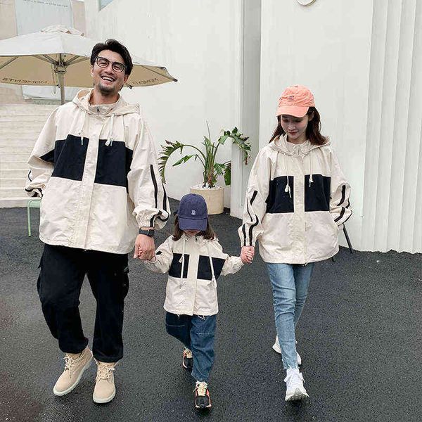 Abiti per la famiglia abbinati Madre Padre Figlia Figlio Bambini Bambino 1 PZ Cappotto Madre e figlia Abiti per la famiglia Moda Giacca con cappuccio H1115