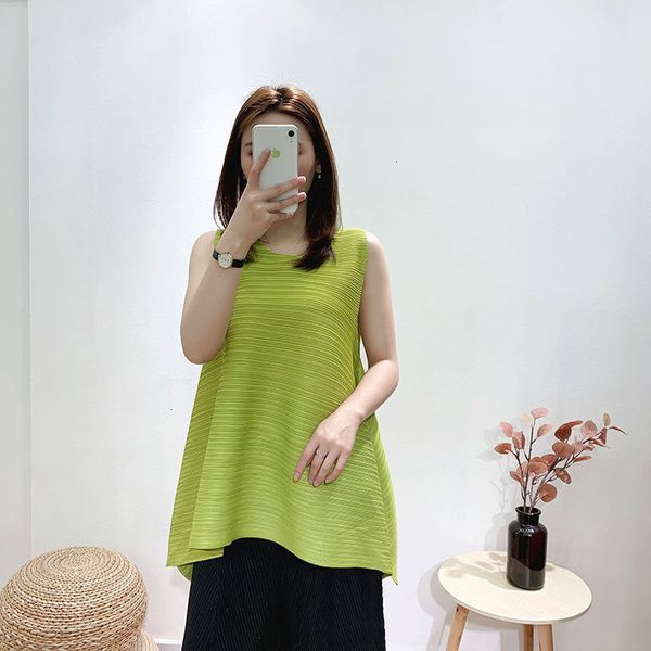 

2021 pleats new summer big swing sleeveless tshirt plus size wild vest verge baddie aesthetic robe tee 0h48, White
