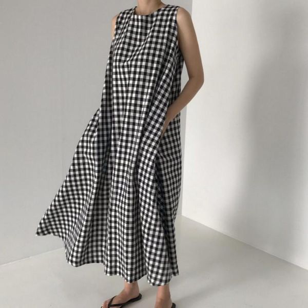 

casual dresses women summer black white plaid loose waistline long tank dress sleeveless large hem pullover midi sundress, Black;gray