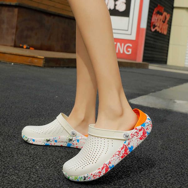 

summer women 2020 garden sandals breathing beach aqua shoes outdoor waden holle-out clocks lightweight swimming slippers, Black