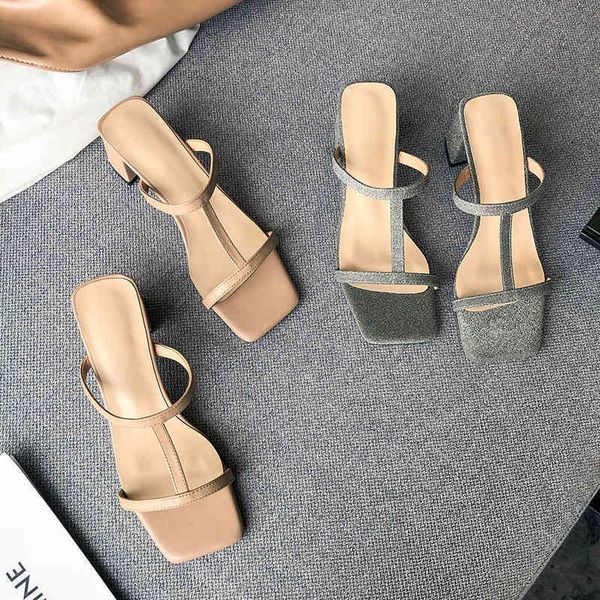 

70% off wholesale flip-flops summer new style shoes for women simplicity fashion t-belt open toe sandals square external wear thick heel, Black
