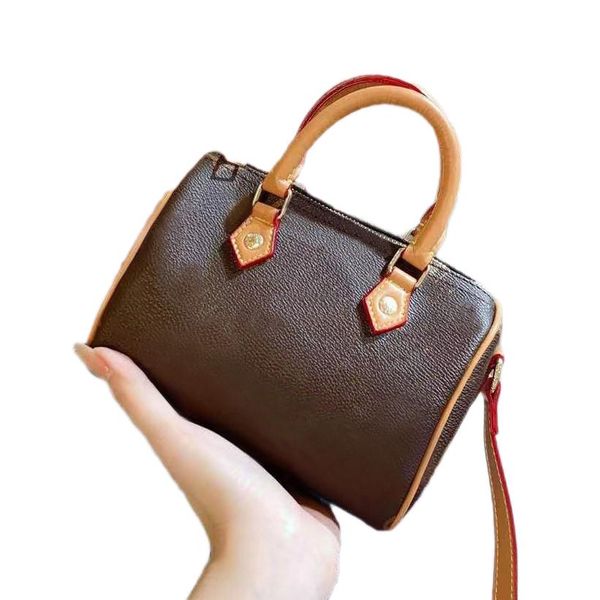 kadın Çanta Tasarım Çantaları Hakiki Deri Kahverengi Çiçek 4 Boyut 16-30cm Kilit ve Anahtarlı Omuz Çantası Lüks Çantalar Kadın Çanta Crossbody Fermuarlı cüzdanlar