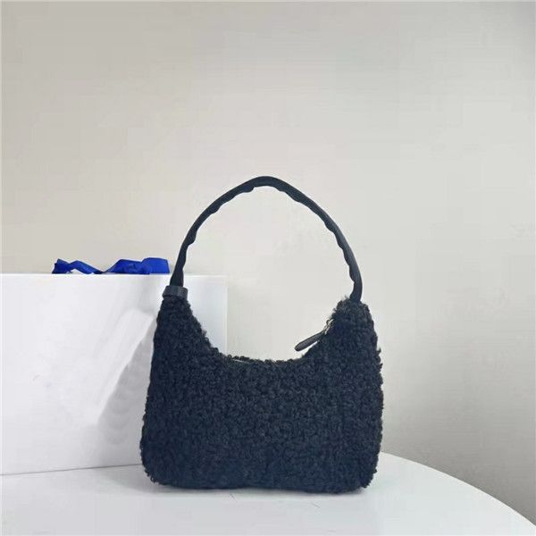 

winter designer fur baguette bags warm series lamb wool baguettes lambswool women underarm shoulder bag black letter printing handbags fashi
