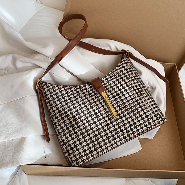 

niche design popular houndstooth handbags 2021 new fashion messenger bag shoulder underarm bag dual-use bag width: 25cm c0225