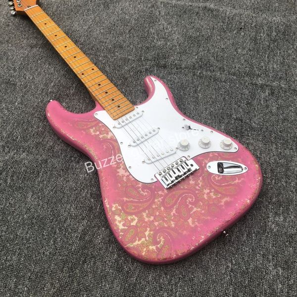 2021 Line -up Custom Shop James Burton Signature Vintage Pink Paisley Heavy Relic St E -Gitarre, Doppelblumen -Top