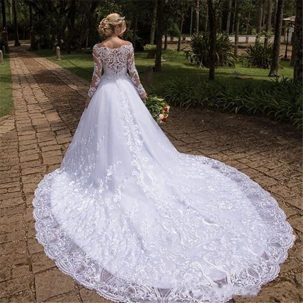 

2021 new vintage es a line scoop neck lace appliques long sleeves plus size african wedding bridal gowns tsy3, White