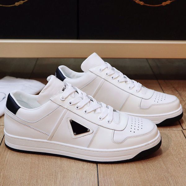 

2022ss new mens casual sports shoes luxury brand fashion trend all-match triangle decoration two-color sole vamp design black and white