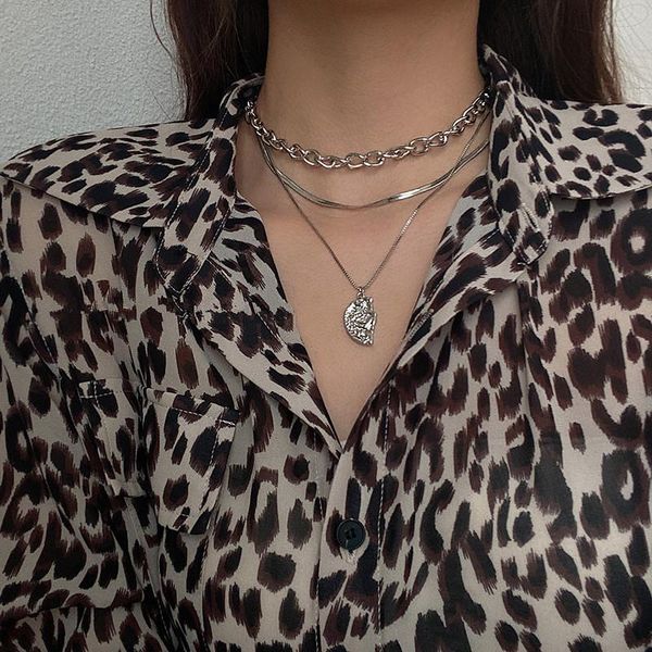 

chokers aomu 3pcs/set korean punk pendant chain necklace for women simple romantic metal geometric asymmetry clavicle, Golden;silver