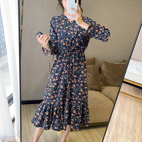

Fashion2021 New Spring From the Vintage Floral Impression Velvet Female Dress with Neckline v Sweet Binding Tea Gowns Ropa R096, Black;gray