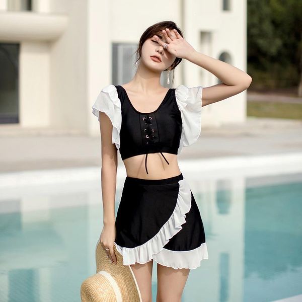 

one-piece suits 2021 women's split swimsuit conservative student style bathing spring black thin covering belly