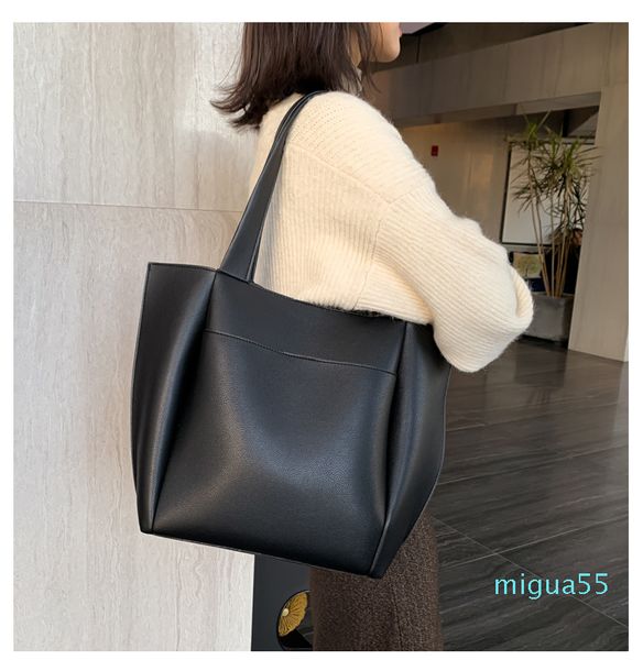 

european classics style saffiano leather ladies handbag women bag with front pocket