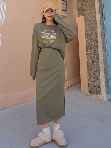 

dazy slogan graphic drop shoulder pullover & split hem skirt m6ql#, White