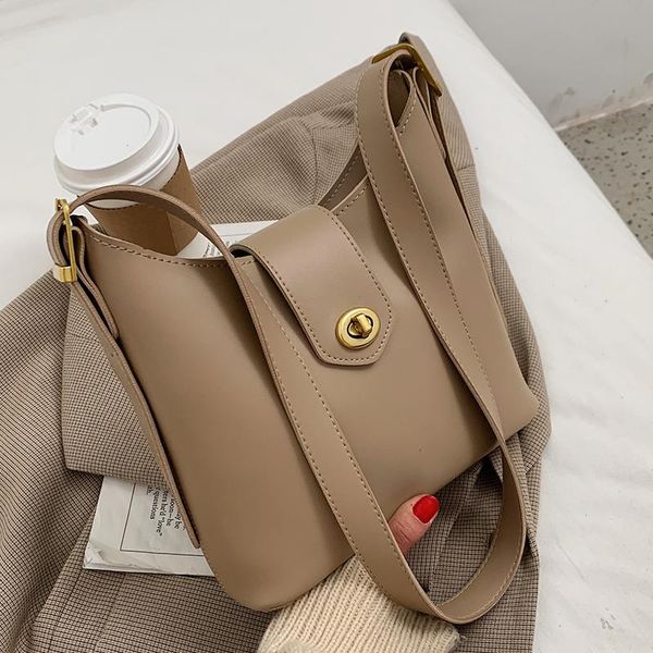 

leather popular handbag female 2021 new trendy fashion simple messenger bag one-shoulder bucket bags