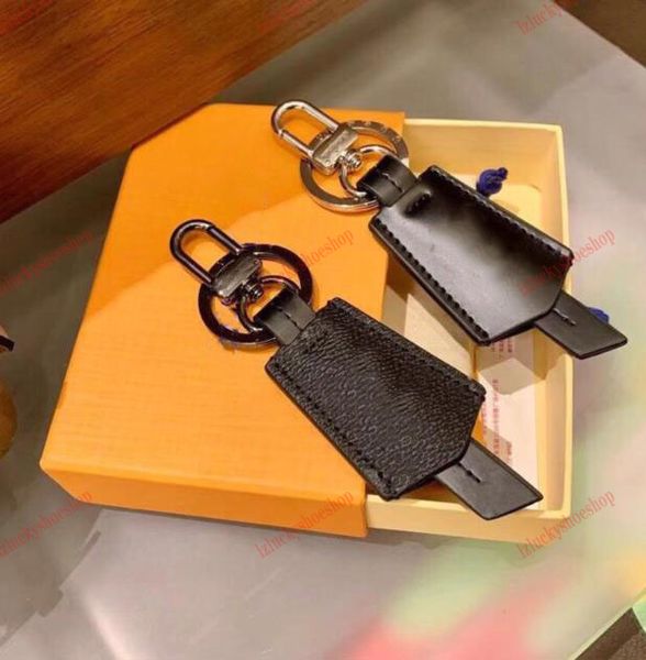

designer leather key chain buckle lovers car keychain handmade leather designers keychains men women bag pendant accessories 3 color, Silver