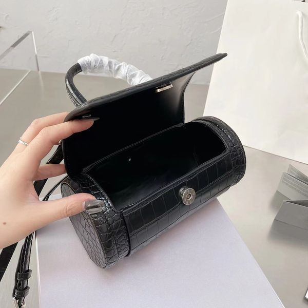 

2022women designers bags shoulder bag luxurys crossbody handbags classic lady letters purse axillary bucket handbags