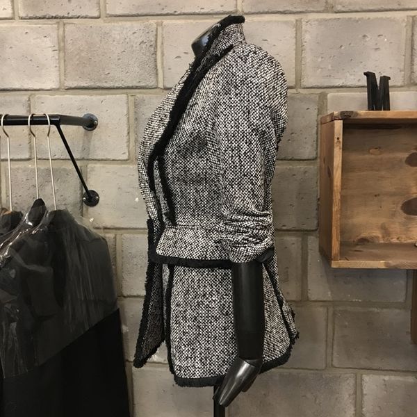 

2021 autumn [ewq] new ladies plaid single button suit cover fashion personality korean style slim women b nf31, White;black