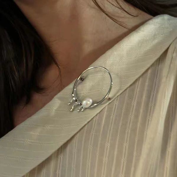 

hbp fashion fashionable designer round irregular metal lava personality pearl brooch, Silver