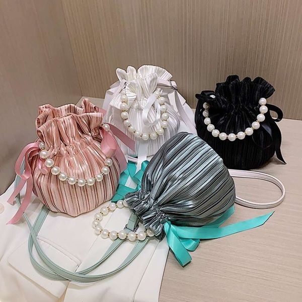 

women's bag pleated bucket is fashionable and