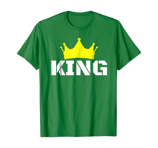 

king wearing a yellow crown simple trendy text design tshirt, White;black