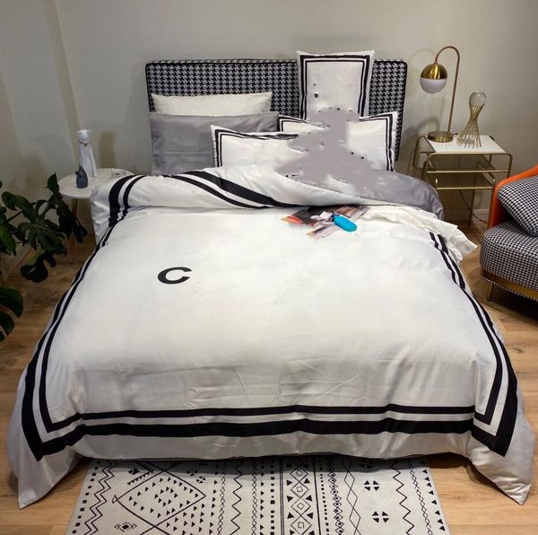 

black designer bedding set duvet cover set saling silk comforter cover  size bed sheet summer duvet cover pillow cases