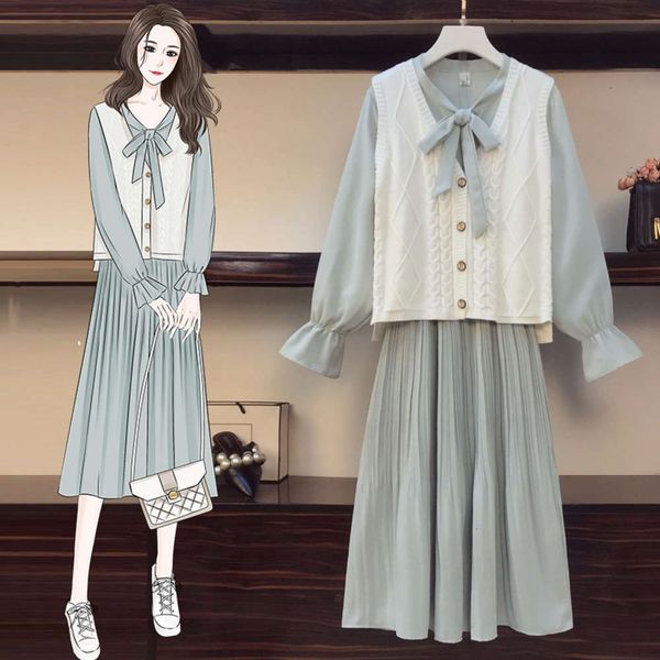 

light luxury autumn style 2020 large new foreign size age women's reduction fat sister slim sweater vest dress set 8311, Black;gray