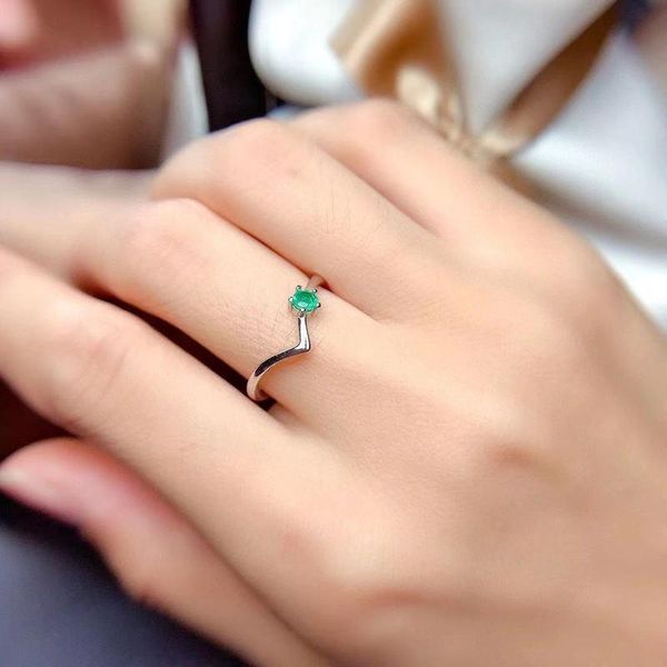 

cluster rings style women's ring 925 silver inlaid natural emerald simple atmosphere, Golden;silver