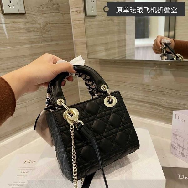 

d 2021 casual and fashionable carry on bag with small fragrance lingge princess handbag