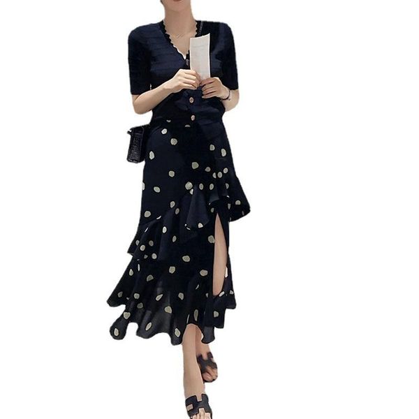 

skirts early spring 2021 fan fashion suit show thin cardigan plus black skirt