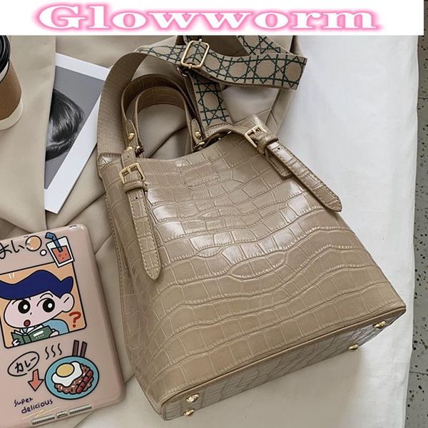 

cross body 2021 solid color pu crocodile pattern single shoulder messenger bag fashion casual female shopping lady big