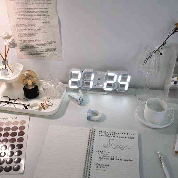 3D LED Digital Alarm Dreidimensionale Wanduhr Hängende Uhr Snooze Tischkalender Thermometer Elektronische Uhr Einrichtung 211111