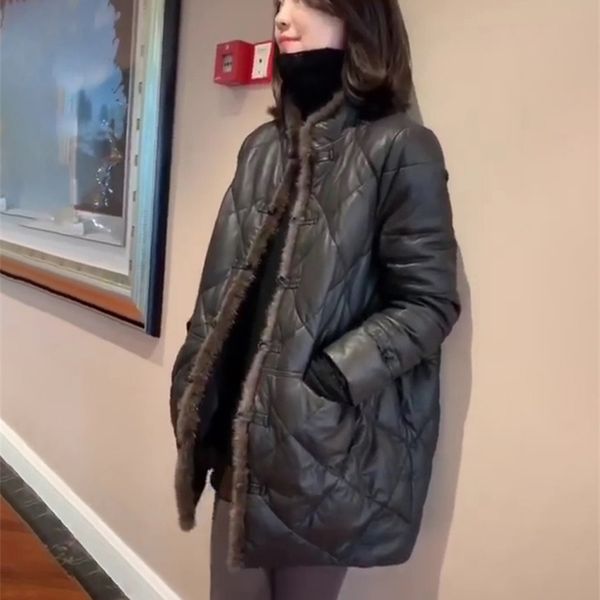 

2021 new haining leather sheepskin fur jacket down women's medium and long fashion mink, Black