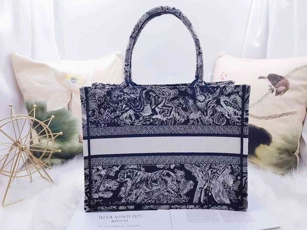 

70% off design handbag luxury tote bag, large-capacity handbag, high-end embroidered exquisite women's wallets and handbags t7rk t1xx