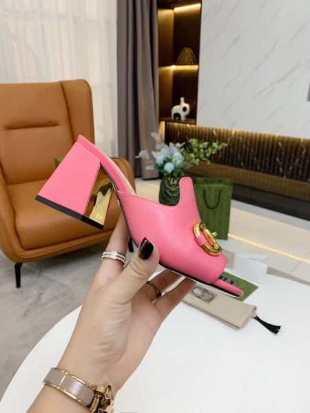 

g shoes 2021 and womens fashion beach slide sandals male female flower blooms print leather size euro35-42 mjjj0002, Black