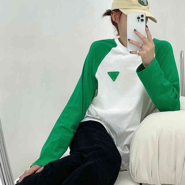 

2022 spring and summer new bv classic triangle leather label color blocking raglan sleeve round neck backing long t-shirt for, White;black