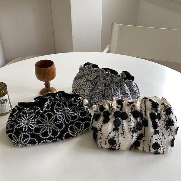 

cosmetic bags & cases embroidered bag women evening clutch makeup floral toiletry organizer female zipper pouch beauty case