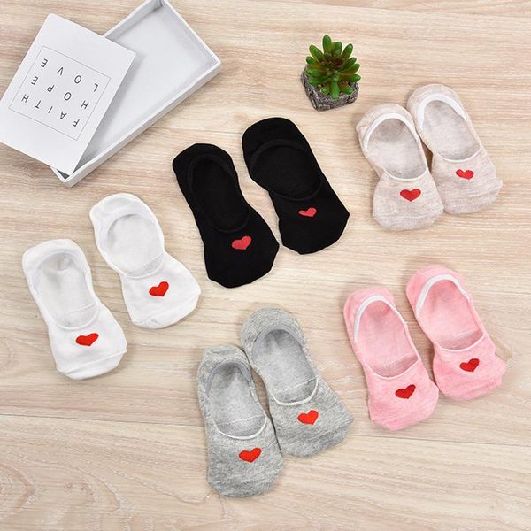 

women socks spring and summer new shallow mouth boat socks warm ladies non-slip love heart stealth cotton women, Black;white