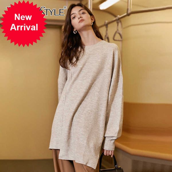 

twotwinstyle loose black sweater for women o neck long sleeve irregular hem casual knitted pullover female fashion new clothing, White;black