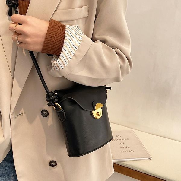 

bags bucket bag for leather purses small fashion women 2021 winter shoulder and crossbody with handbags bag pu designer djakd, Red;black