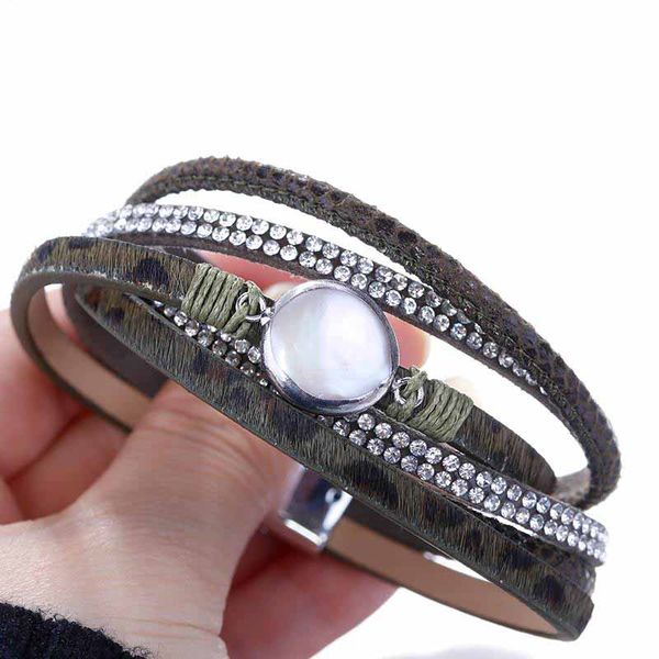

leather bracelets for women 2020 green leopard crystal shell pearl double wrap multilayer bracelet femme party jewelry, Red;blue